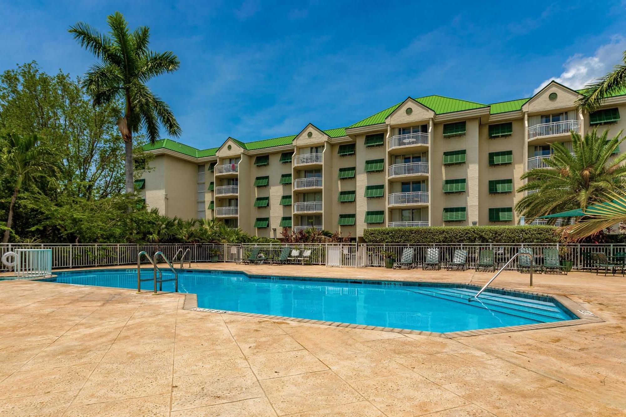 Sunrise Suites Paradise Escape #407 キーウェスト 部屋 写真